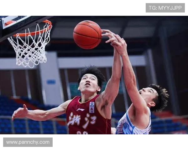 杨健分析克尼佩尔与克莱的射手特点与冲击篮下能力的比较